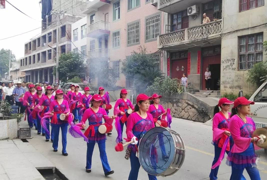 d0677548d433c8a3c432395a7d0d9d99.jpg